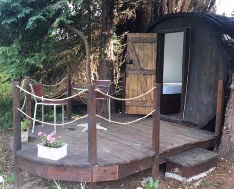 Beautiful unique Barrel in lakeview tranquility Perrou Extérieur photo